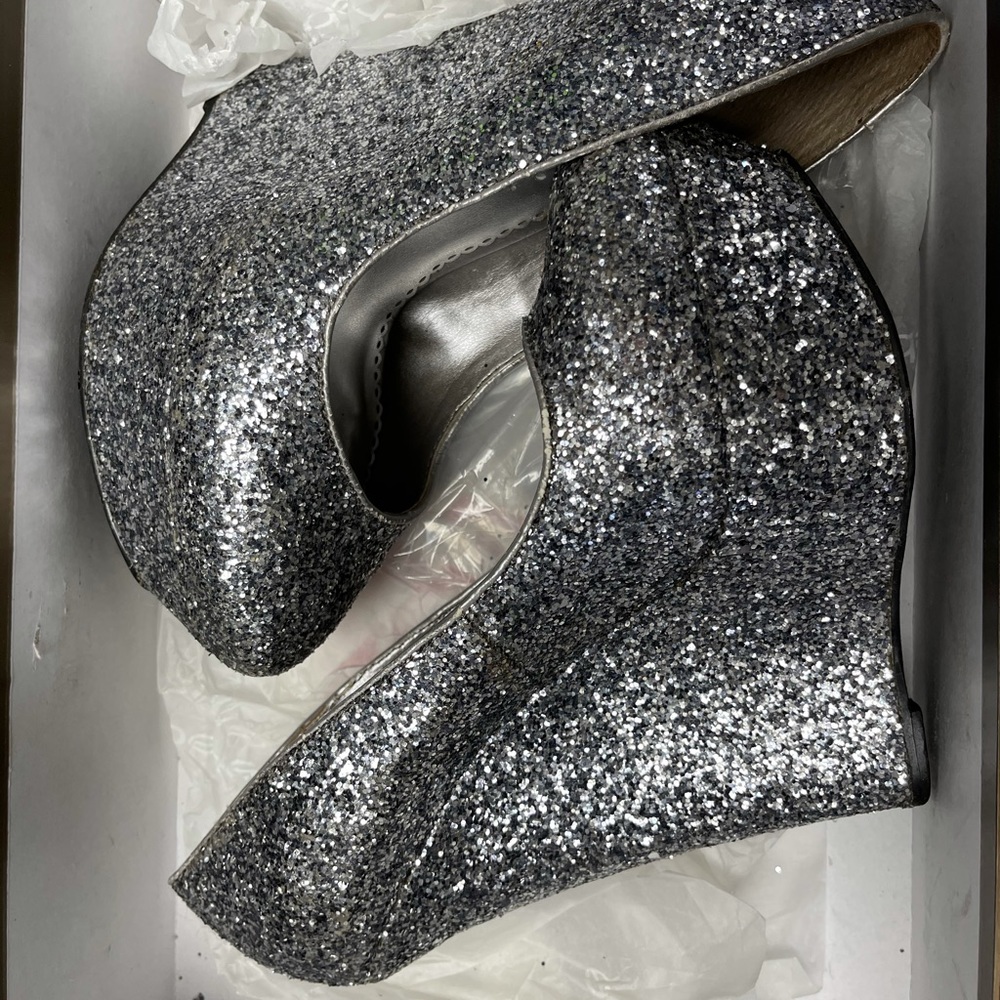 Bebe wedges